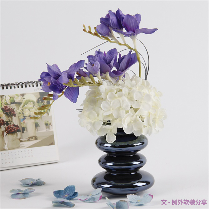 不會(huì)插花怎么了？這不是重點(diǎn)，反正這些花器插什么都美！-別墅設(shè)計(jì),軟裝設(shè)計(jì),室內(nèi)設(shè)計(jì),豪宅設(shè)計(jì),深圳例外軟裝設(shè)計(jì)公司