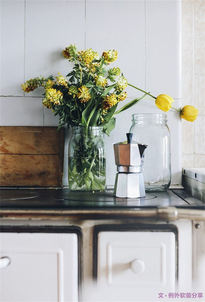 不會(huì)插花怎么了？這不是重點(diǎn)，反正這些花器插什么都美！-別墅設(shè)計(jì),軟裝設(shè)計(jì),室內(nèi)設(shè)計(jì),豪宅設(shè)計(jì),深圳例外軟裝設(shè)計(jì)公司