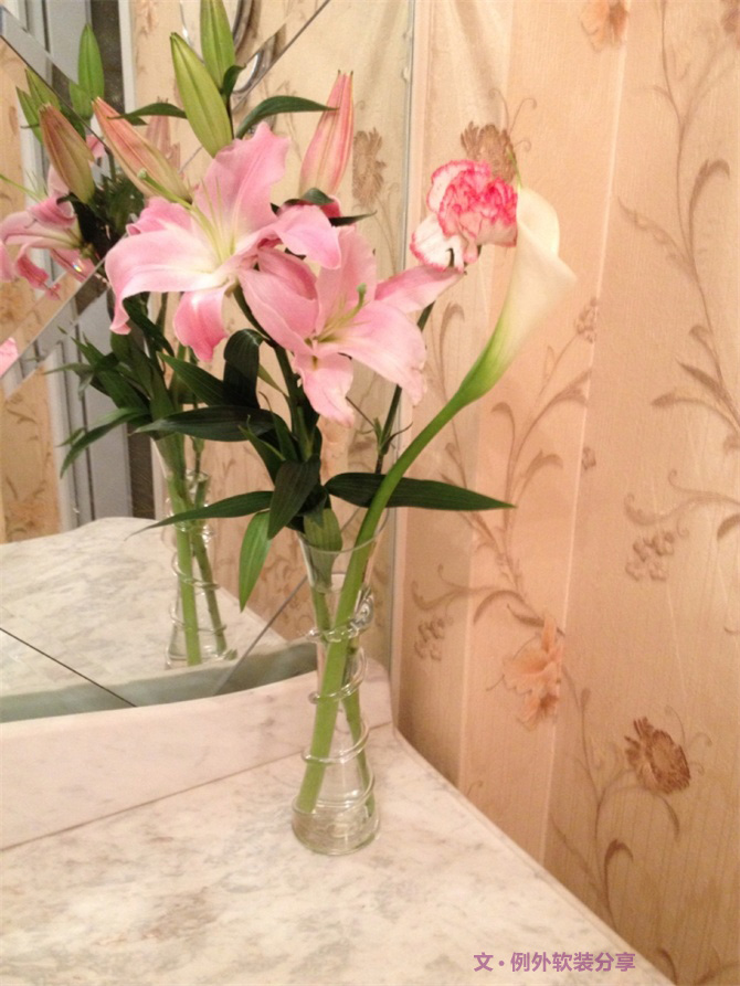 不會(huì)插花怎么了？這不是重點(diǎn)，反正這些花器插什么都美！-別墅設(shè)計(jì),軟裝設(shè)計(jì),室內(nèi)設(shè)計(jì),豪宅設(shè)計(jì),深圳例外軟裝設(shè)計(jì)公司